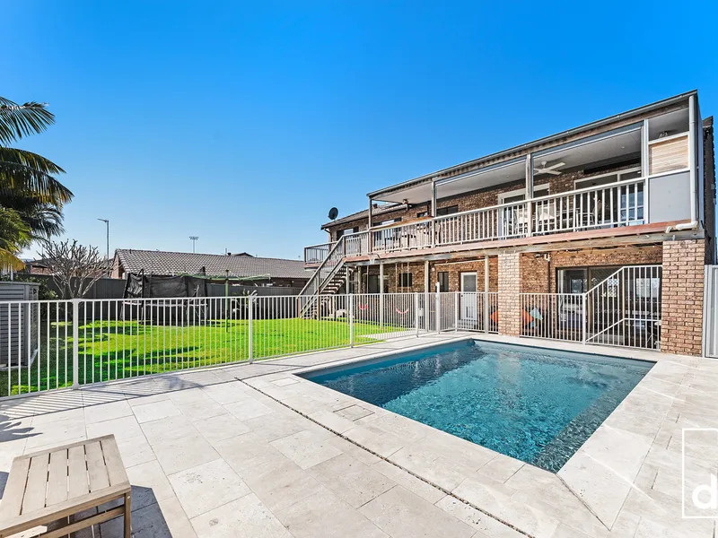 The PERFECT coastal home for big families!