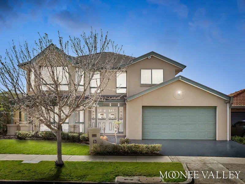 Impressive Family Home In A Prized Keilor Pocket.