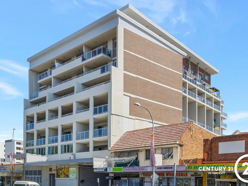 Spacious 2-Bedroom Dual Level Apartment in the heart of Fairfield