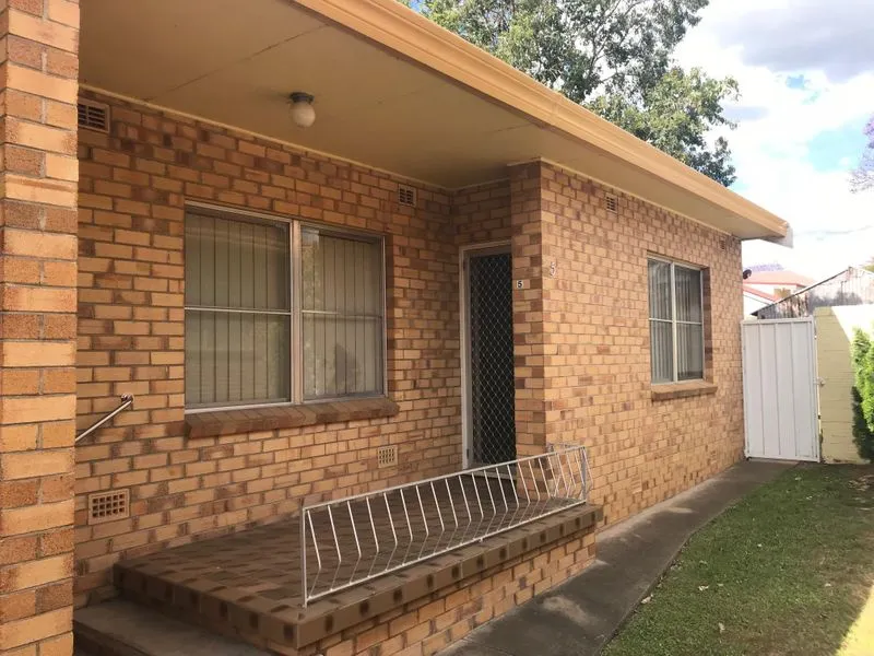 TWO BEDROOM UNIT IN CENTRAL WEST TAMWORTH