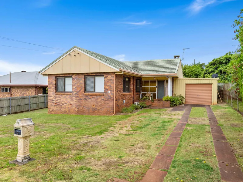 Conveniently located in a quiet street!