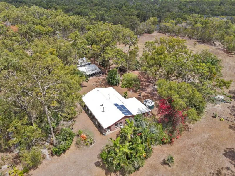 PRIVATE COASTAL ACREAGE IN SOUGHT-AFTER AREA