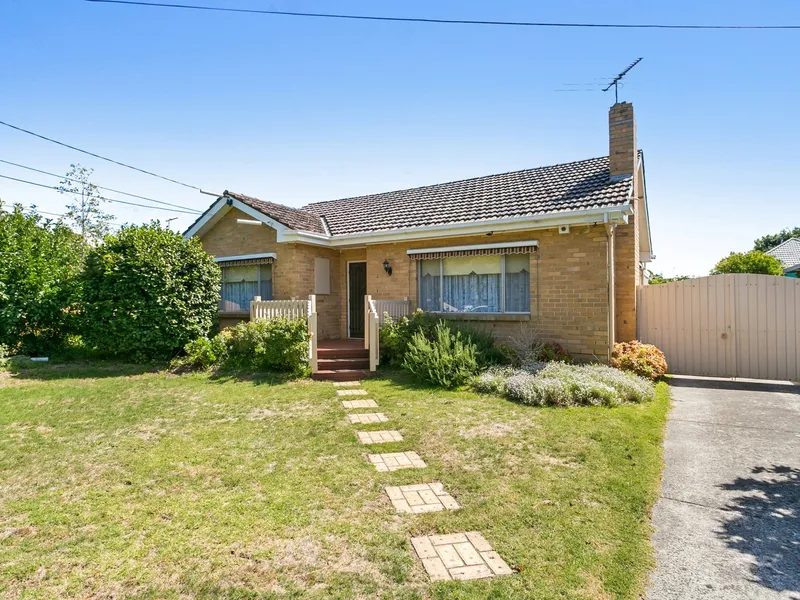 PERFECT & SPACIOUS FAMILY RESIDENCE IN CENTRAL LOCATION