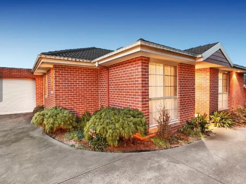 3 Bedroom Unit in Double School Zone (STSA)!