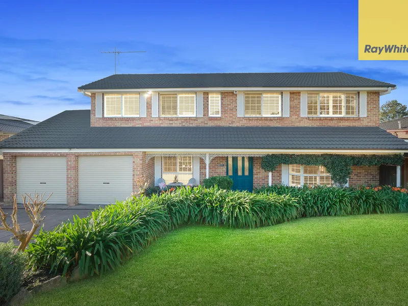 Stunning 5-Bedroom 2-Storey Home in Prestigious Huntington Heights