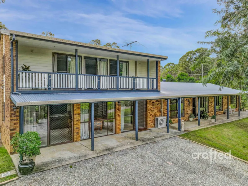 acreage life | Charming Family Home with Modern Interior, Plenty of Space and Stunning Grounds + Shed (Land: 4,185m2)