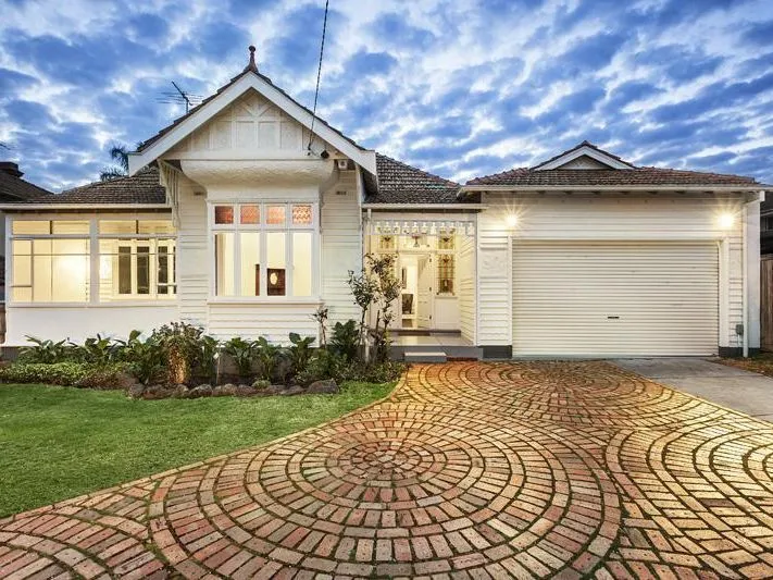 An Edwardian With An Artistic Flair