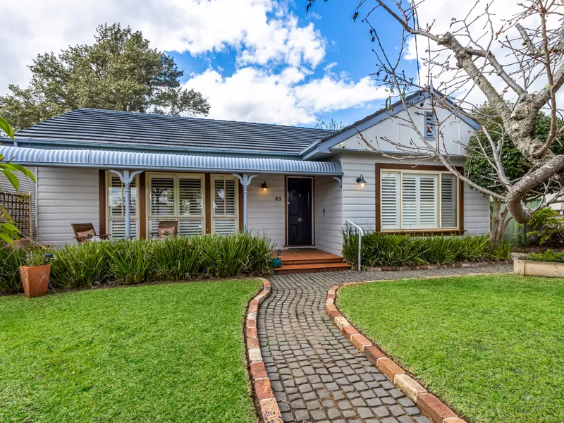 Charming Blaxland Cottage