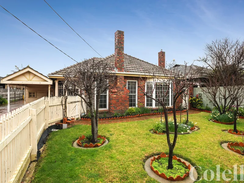 Charming 2-Bedroom Residence with Unique Features!