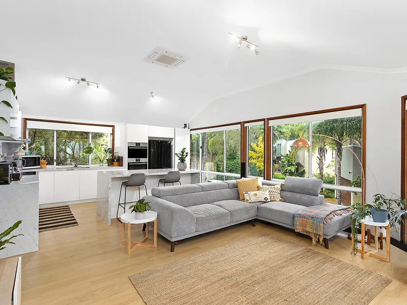 Unique Opportunity for families, investor or developers to purchase a large house + DA approved for Torrens Title Subdivision to build another house!