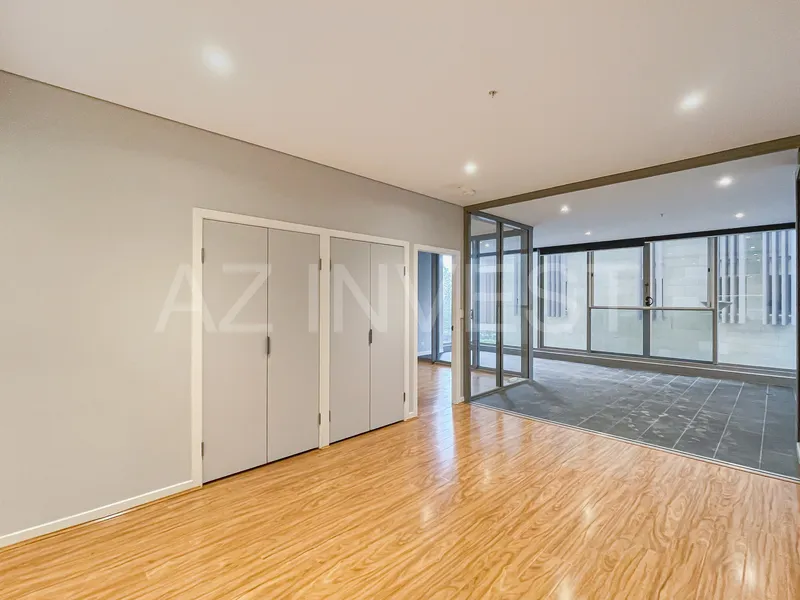 New installed flooring, large 2 BED + Car Park