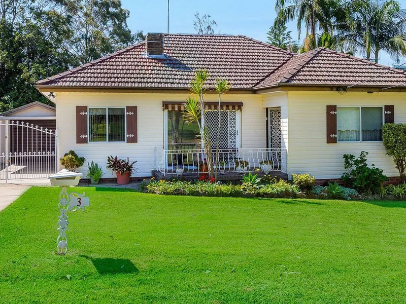 3 bedroom family home in Ermington
