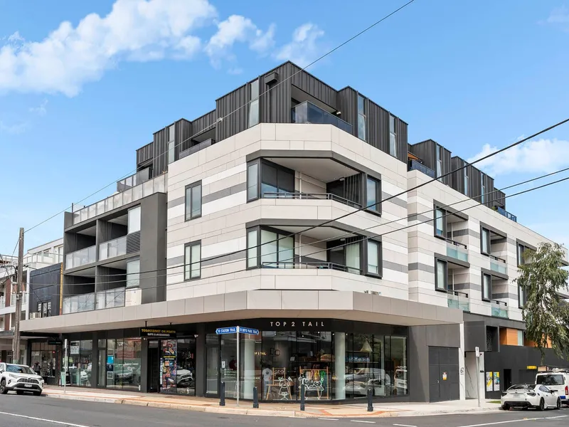 Allagents – Alltenants – Allaccess - Stunning Apartment PLUS STUDY, sensational quality, and amazing convenience/location