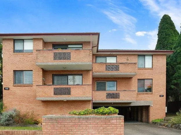 2 Bed Plus Study with Golf Course and bay views