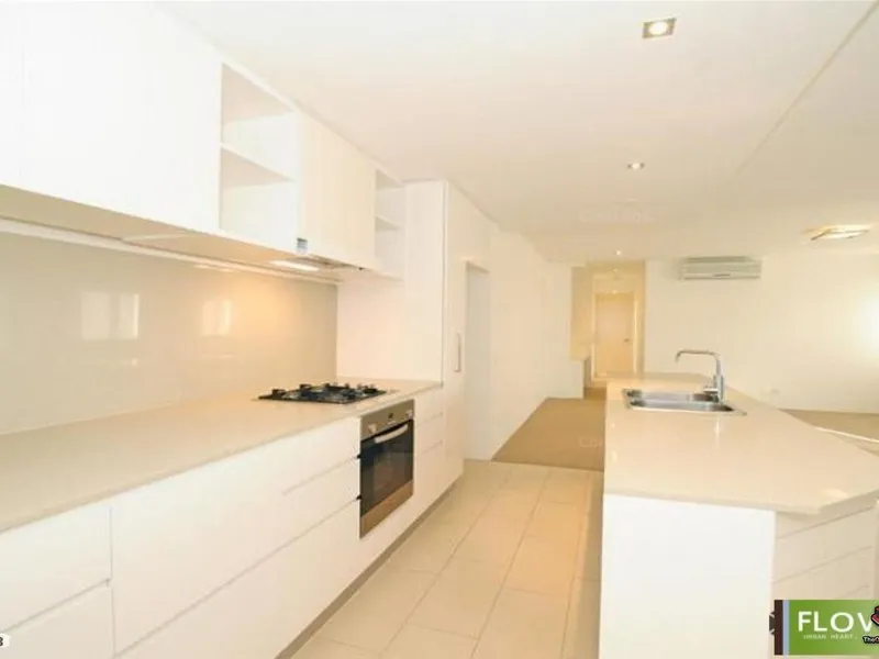 Spacious 2 Bed + 2 Bath + 1 Car apartment in Resort style Complex