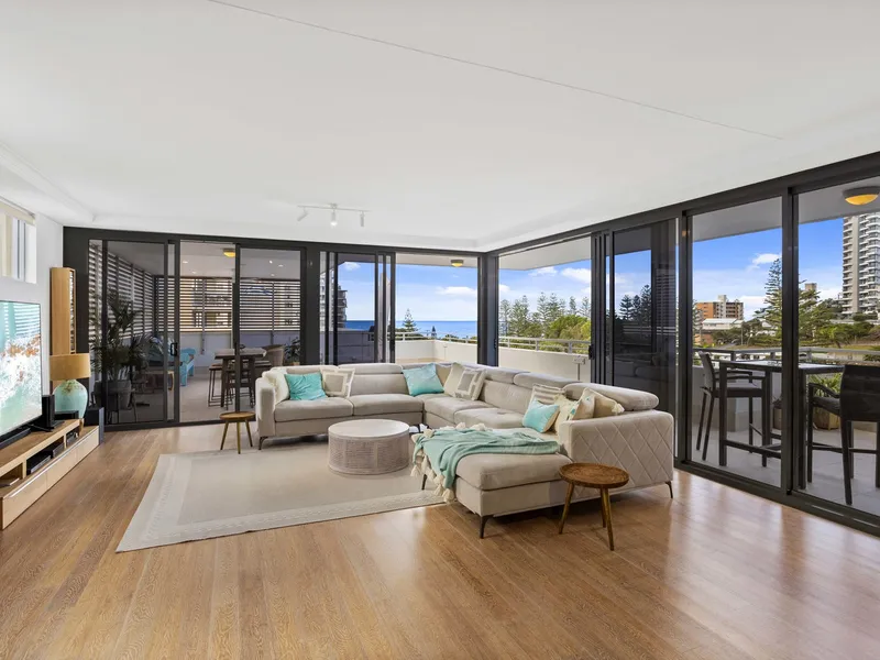 345m2 Penthouse, North views to Burleigh Beach