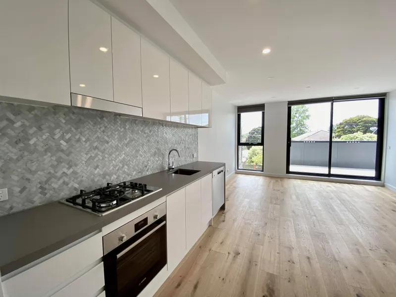 BRAND NEW TWO BEDROOM APARTMENT IN THE PERFECT LOCATION! | HODGES CAULFIELD