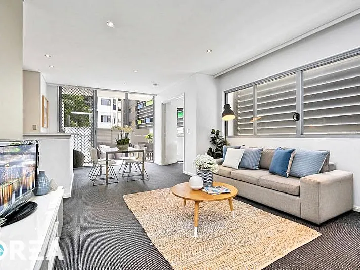 FURNISHED Exceptional One Bedroom Plus study