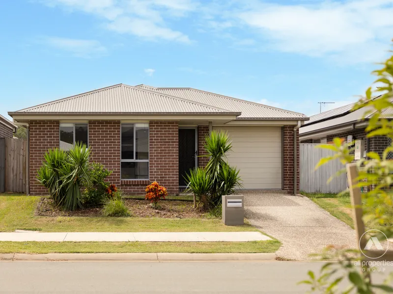 Stylish Living – Prime Location | 289m2 block | 3 bedrooms | 2 bathrooms | 1 car accom |