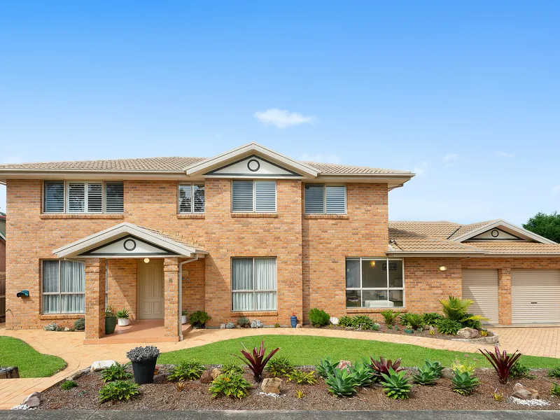 Contemporary family home captures peaceful bush views