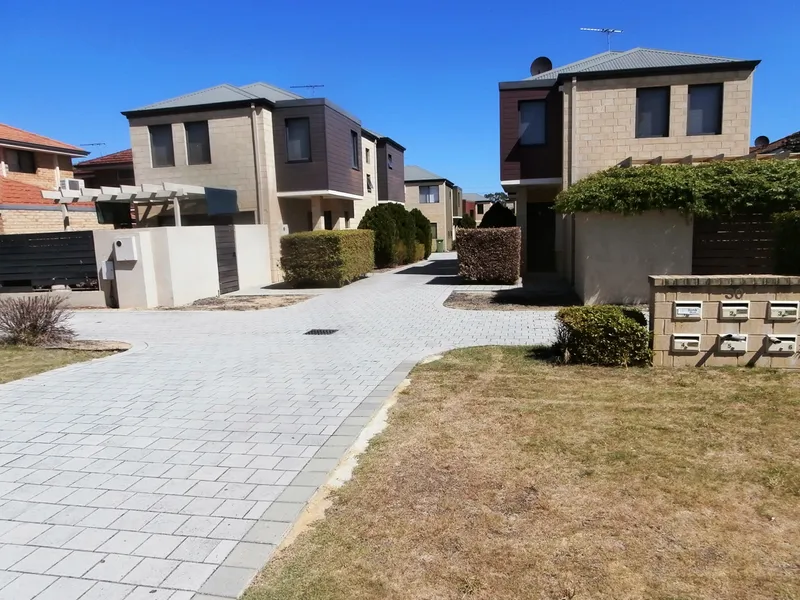 Immaculate 3 x 2 street front townhouse