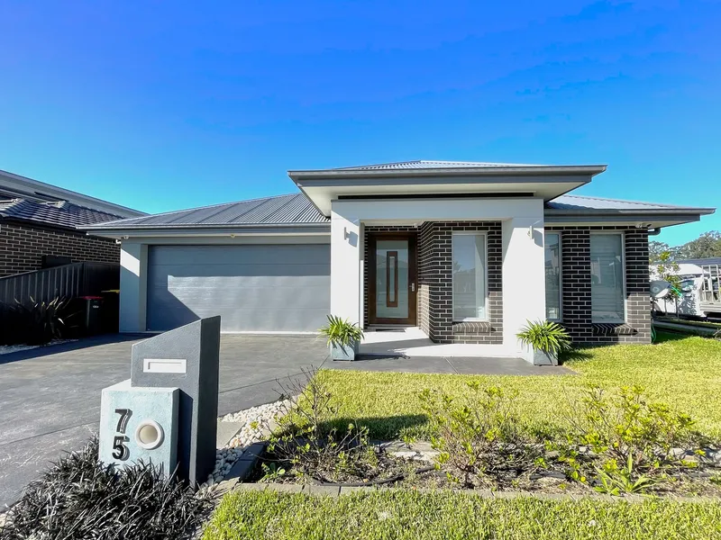 Luxury Living in the Perfect Location!