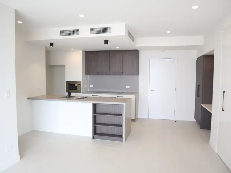 Top floor unit in The Cosmopolitan at Cotton Tree