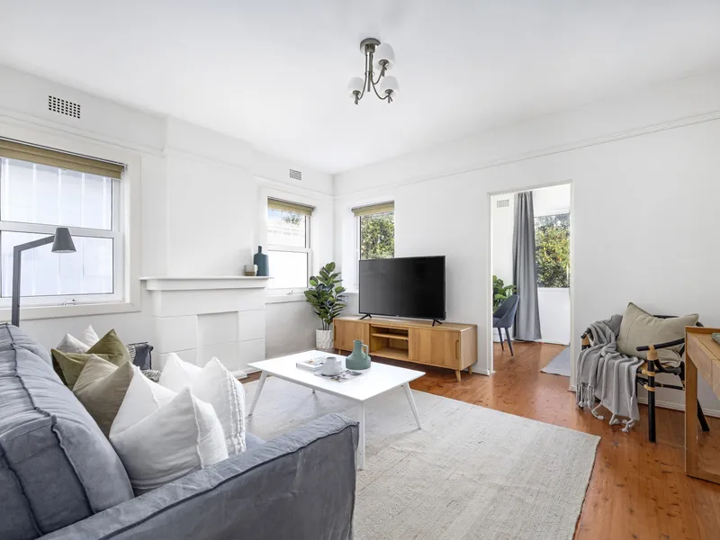 Boutique Art Deco Apartment In A Coveted Beach Village Setting, 120mTo The Sand And Surf