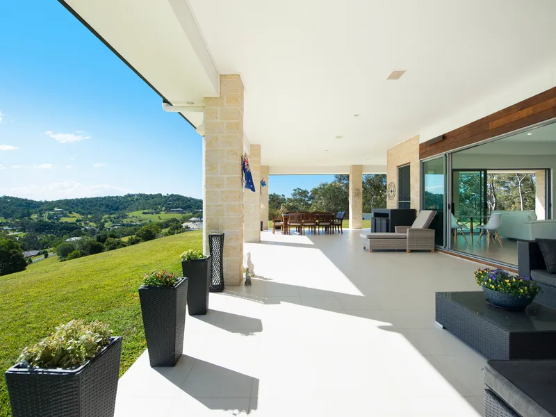SENSATIONAL FAMILY HOME AND ENTERTAINER…
