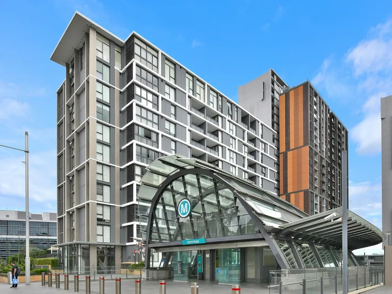 EAST FACING 2 BEDROOM, 2 BATHROOM 1 CAR SPACE APARTMENT WITHIN ‘CENTRALE’ BY FRASERS PROPERTY