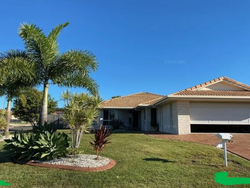 Beautiful 4 bedroom brick and tile home on 691m2 corner block. Highly desirable location in the heart of Urraween.