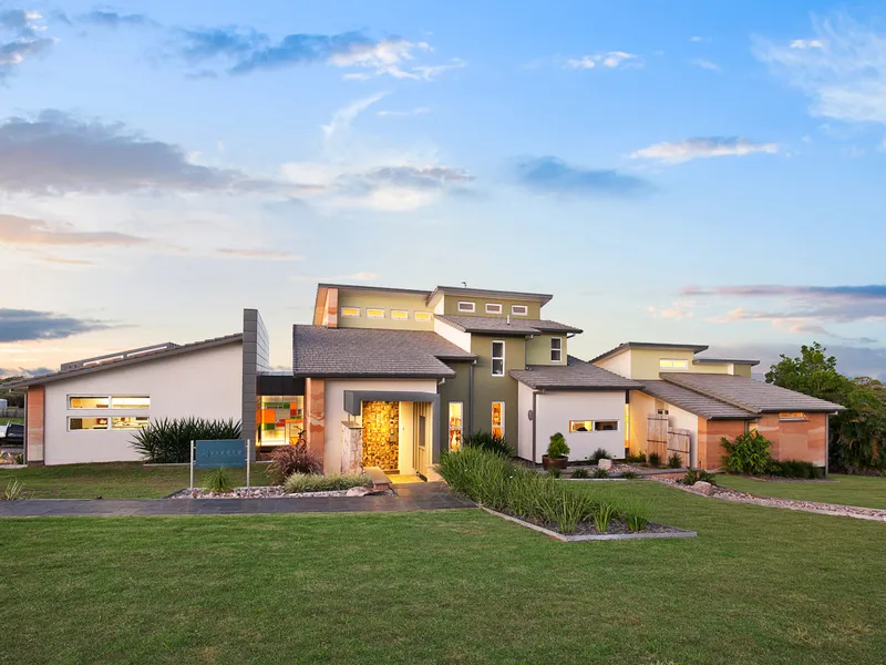 Multi Award Winning Home Overlooking Dundowran Beach
