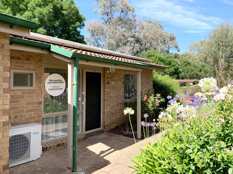 This lovely newly renovated 1 bedroom unit is surrounded by communal gardens, the perfect setting to retire your way in Ridgehaven