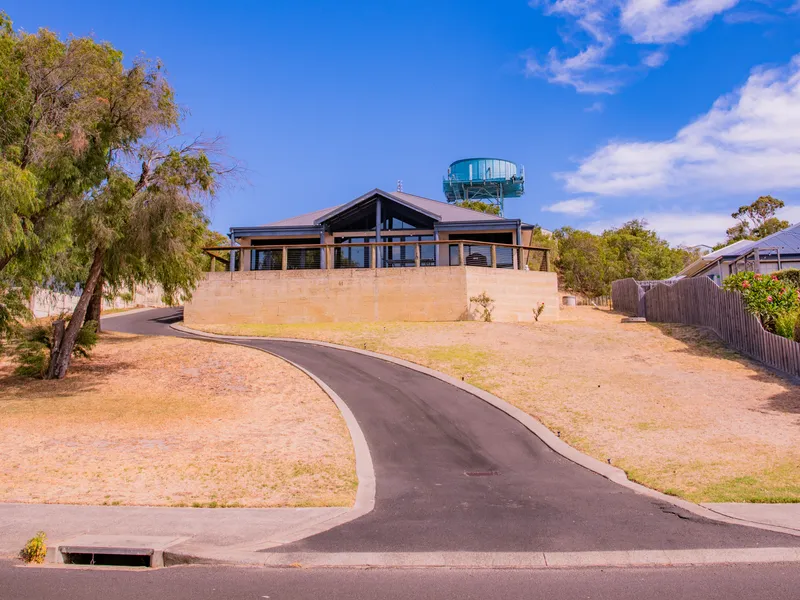 Welcome to 41 Hayfield Drive!