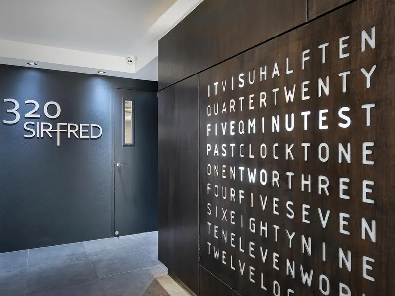 Modern & stylish 2 bedroom furnished apartment!