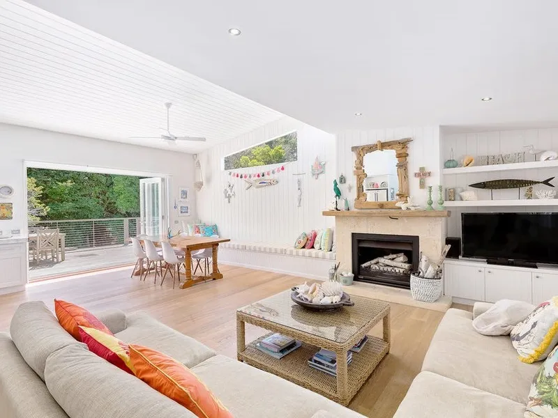 Sorrento Hamptons Retreat - Fully Furnished - 12 mths plus