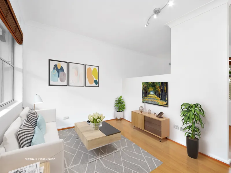 Cute studio in excellent condition Inspect: Tuesday 13th April at 5.15pm-5.30-pm