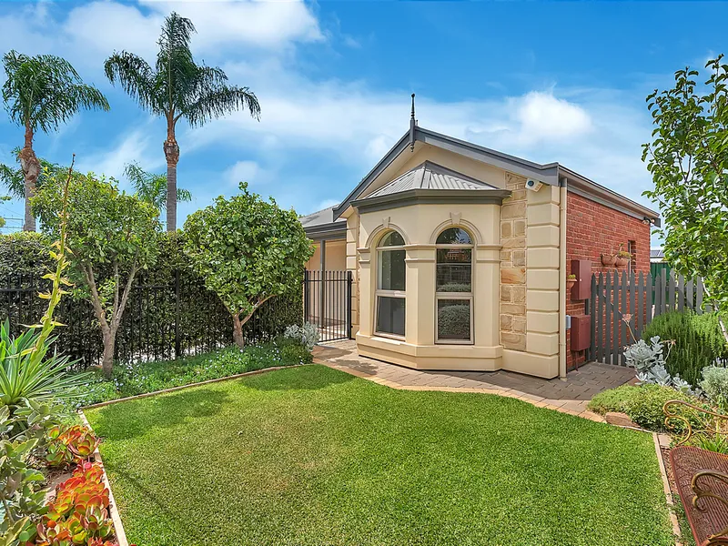 SOLD AT AUCTION - STUNNING PRESENTATION - GREAT LOCATION - NEW KITCHEN - 391 M2 BLOCK