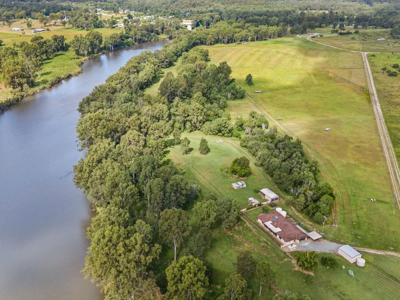 Escape To Your Private Acreage Haven