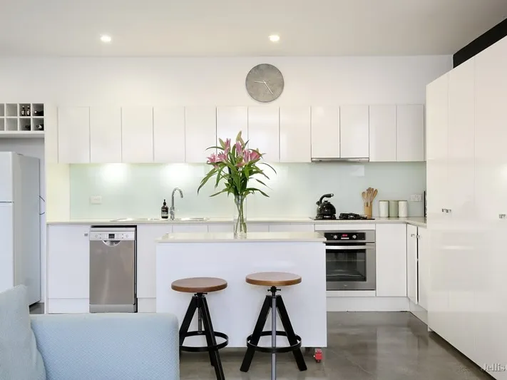 Converted Warehouse Stylish Double Storey Apartment