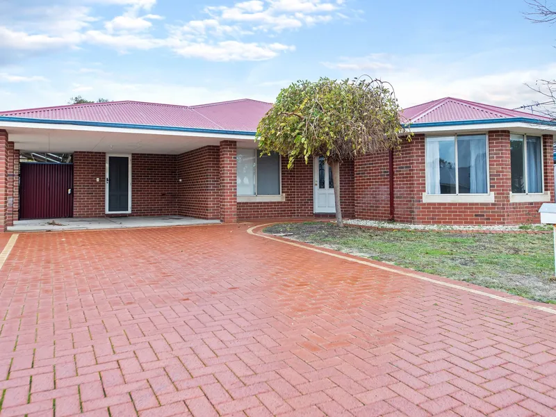 ROOM FOR THE WHOLE FAMILY! HEATING / AIR CONDITIONING - PETS CONSIDERED!