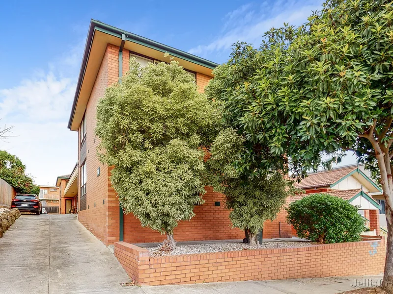 Spacious one bedroom