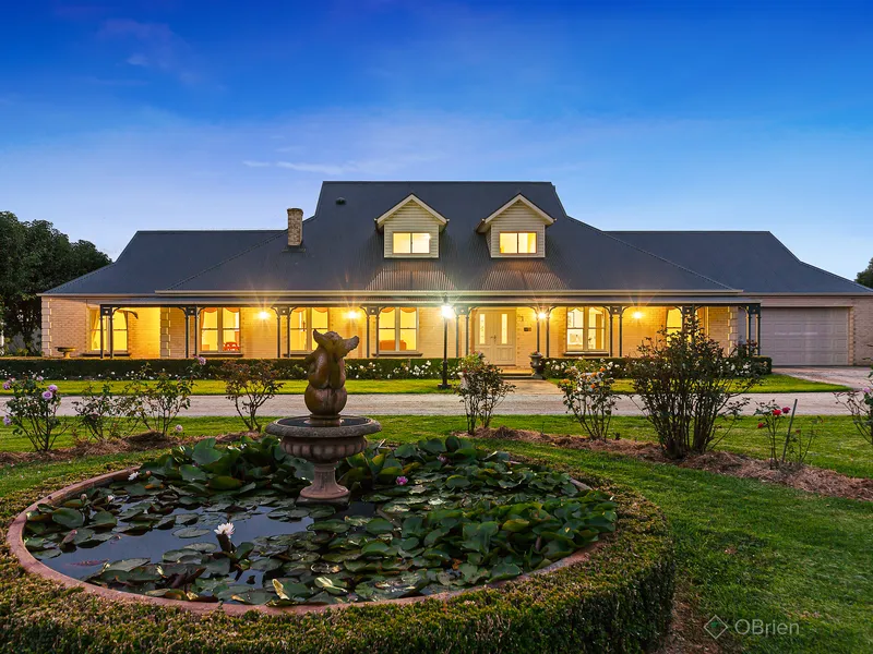 Picturesque country escape on 15+ hectares 