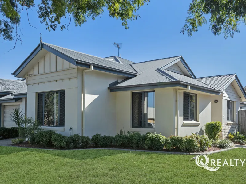 End Villa and Individually Water Metered!