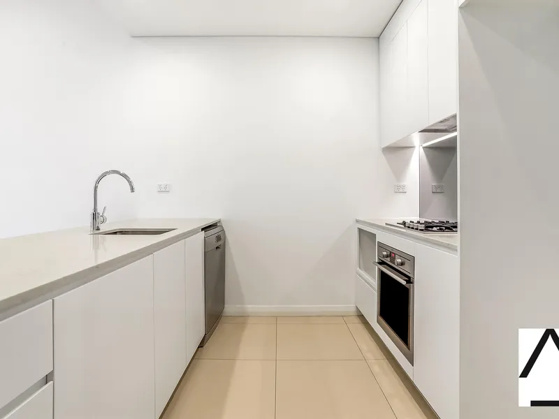 Modern One Bedroom Apartment With Parking & Water Views!