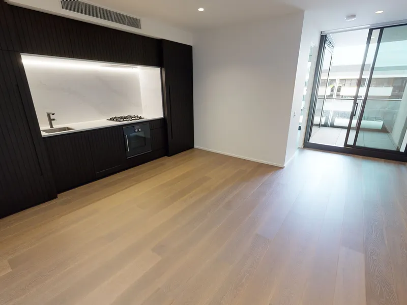 Eighth Floor PARKHOUSE Apartment