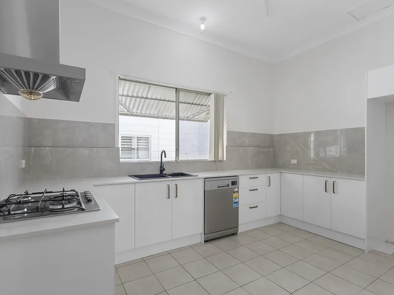 4 Bedroom House with Self-Contained Granny Flat