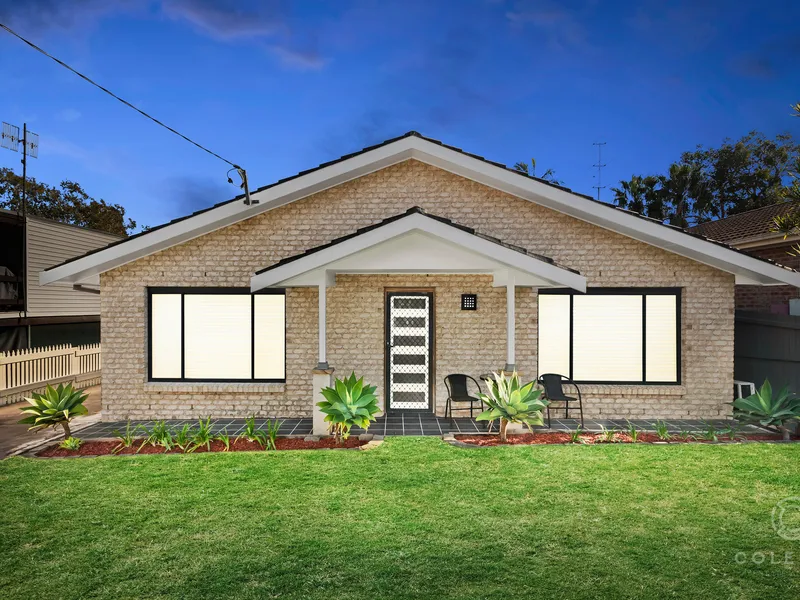 Newly Renovated Family Home + Glistening Saltwater Pool