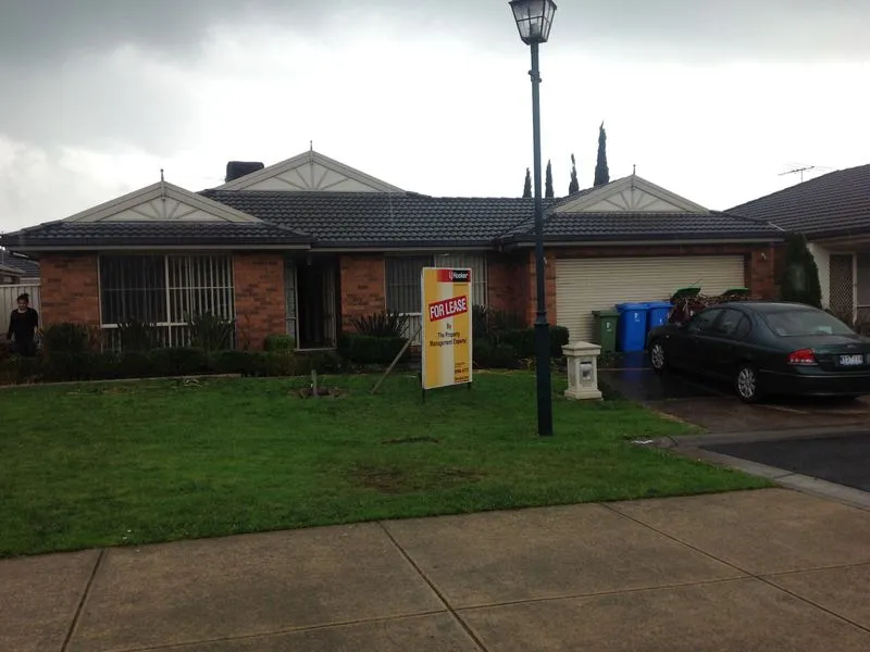 3 Bedroom home with 2 seperate living areas