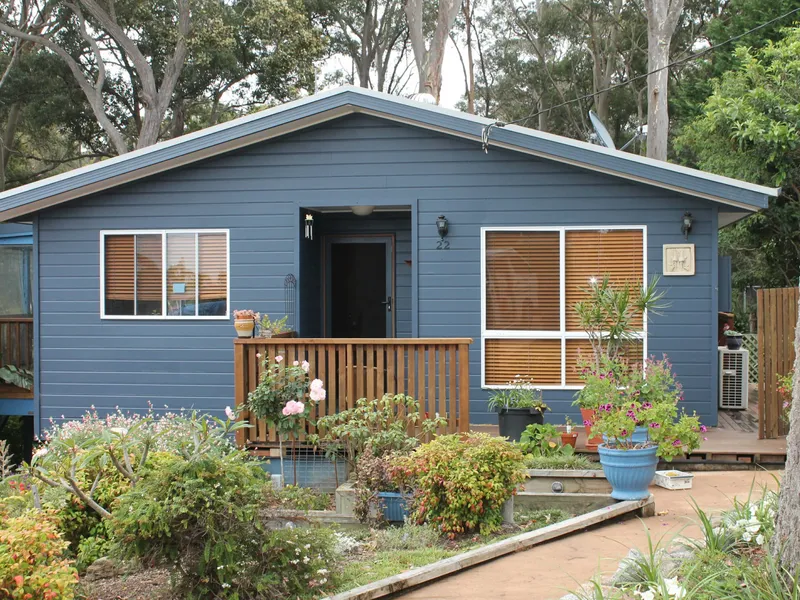 LITTLE PIECE OF PARADISE